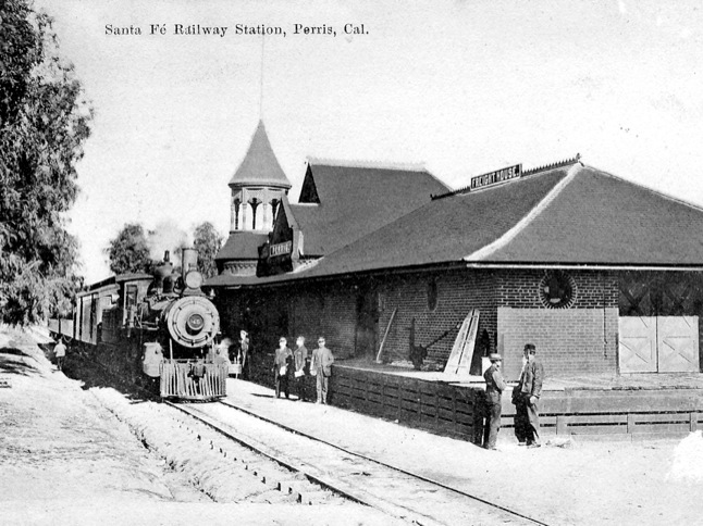 Canyon Lake History: History of Railroad Canyon is easily traced 